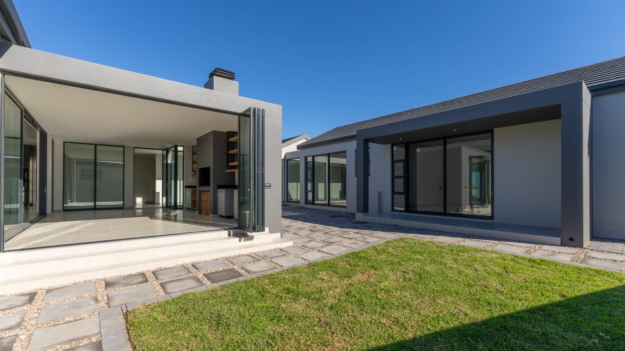 4 Bedroom Property for Sale in Oubaai Western Cape